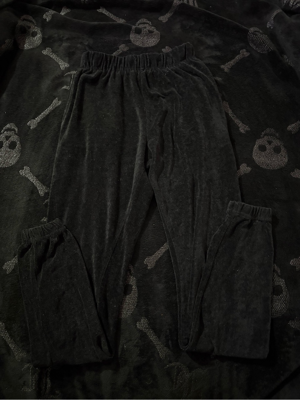PrettyLittleThing Kids Black Velour Leggings